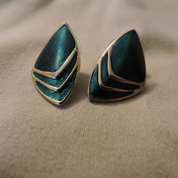 1 pair of earrings for pierced ears - Picture 2 of 6